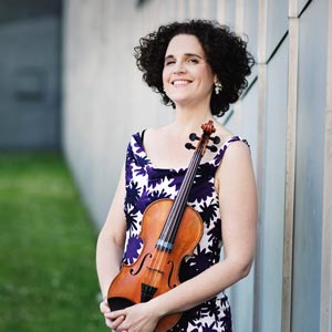 portrait image of violin soloist, Anthea Kreston