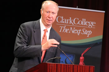 Distinguished Lecturer David Gergen at the podium at Clark College