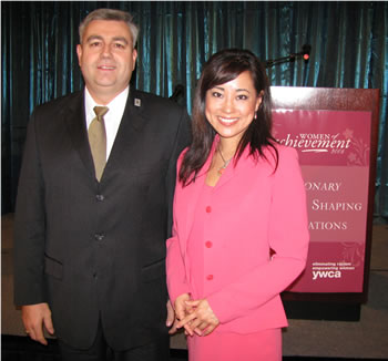Clark President Bob Knight thanked Anna Song of KATU-TV for serving as emcee for the Women of Achievement celebration. 